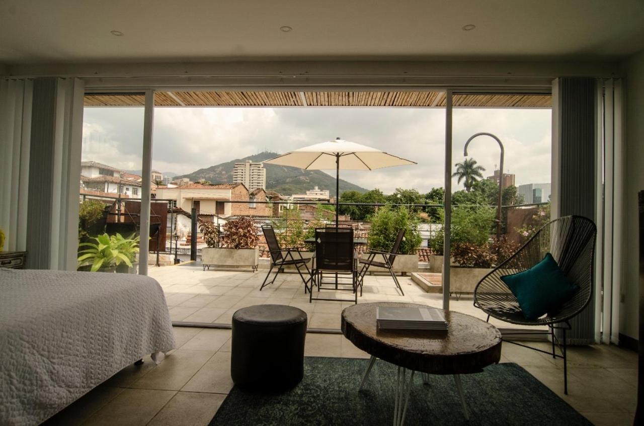 Moonshine Boutique Hostal Кали Экстерьер фото