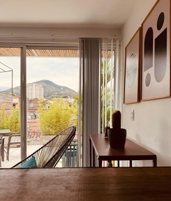 Moonshine Boutique Hostal Кали Экстерьер фото