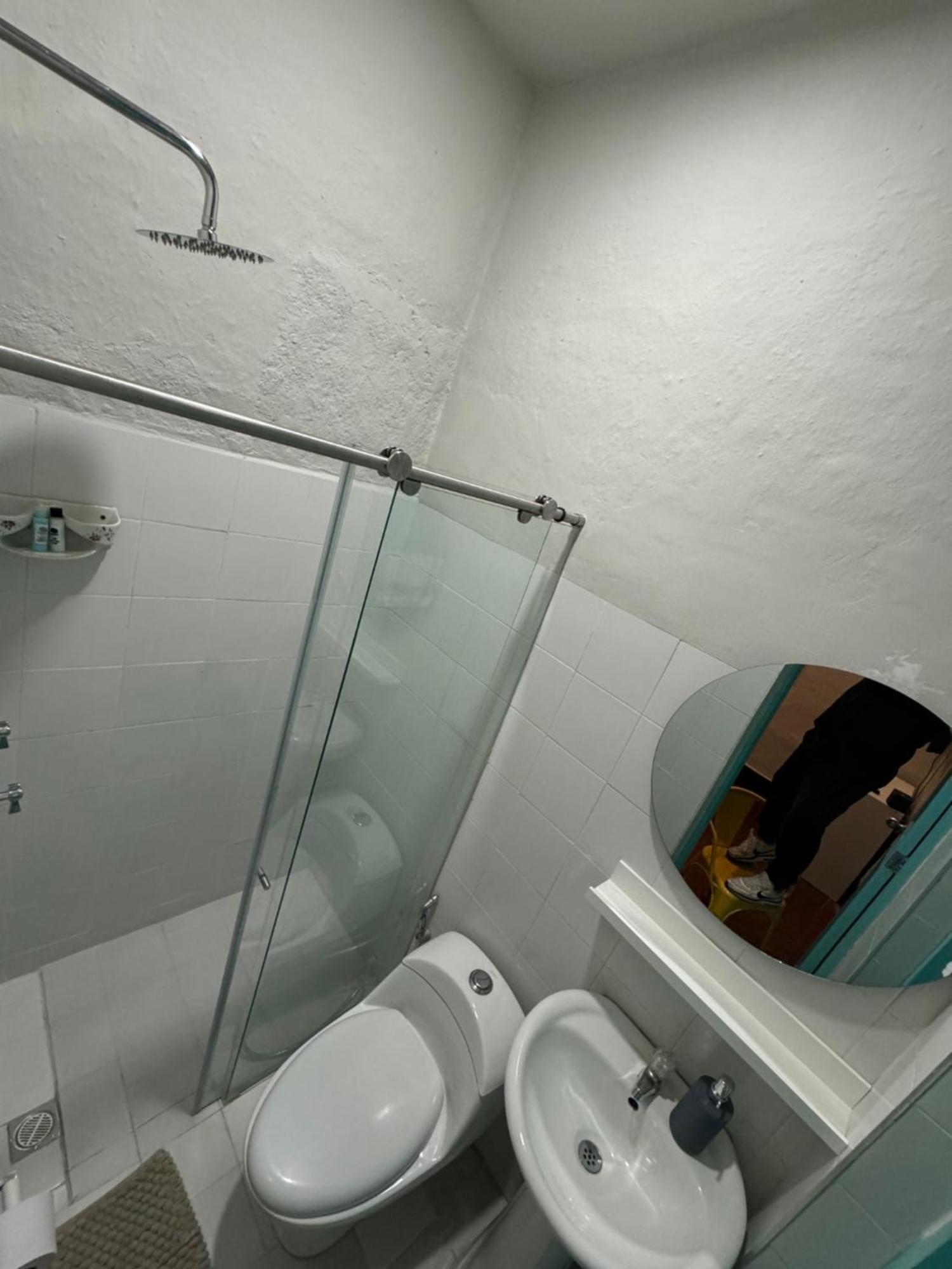 Moonshine Boutique Hostal Кали Экстерьер фото