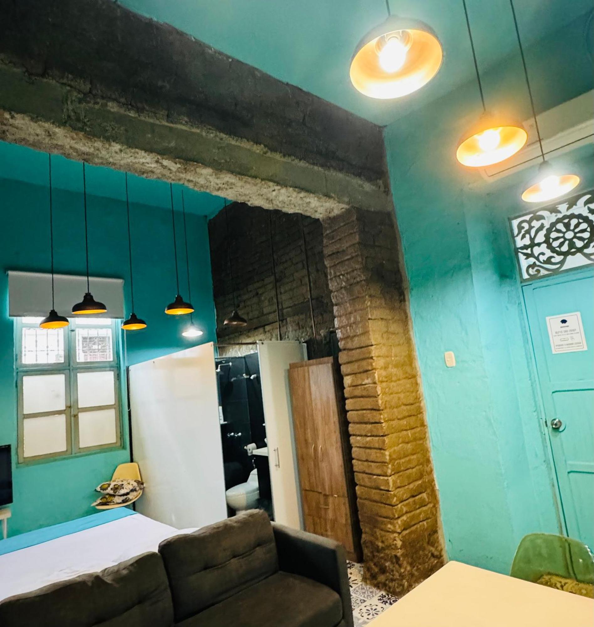 Moonshine Boutique Hostal Кали Экстерьер фото
