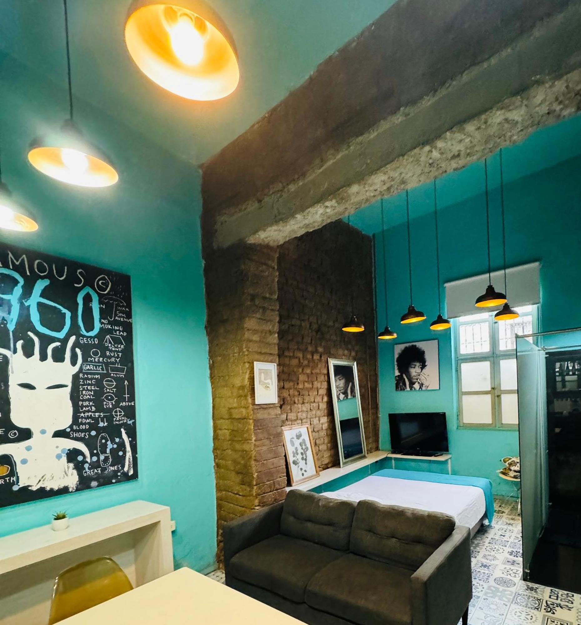 Moonshine Boutique Hostal Кали Экстерьер фото