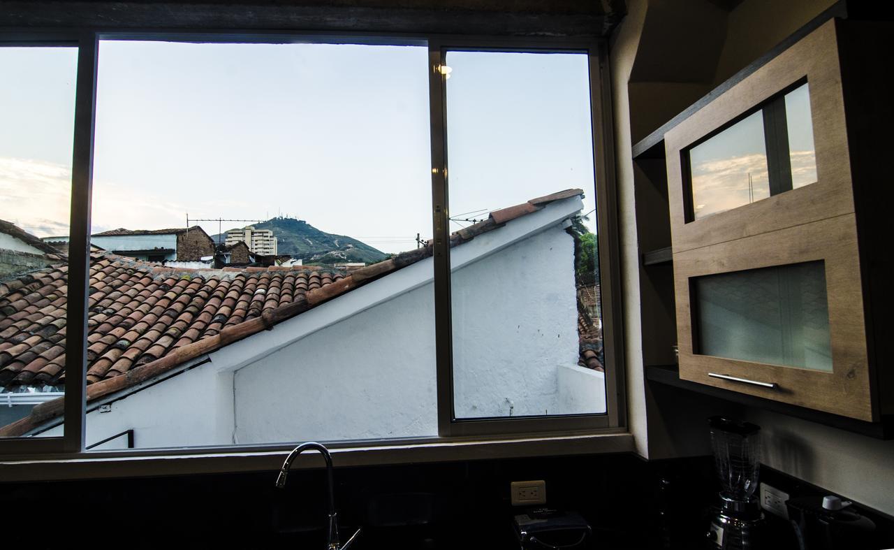Moonshine Boutique Hostal Кали Экстерьер фото