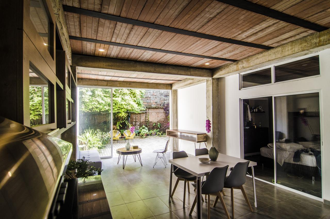 Moonshine Boutique Hostal Кали Экстерьер фото