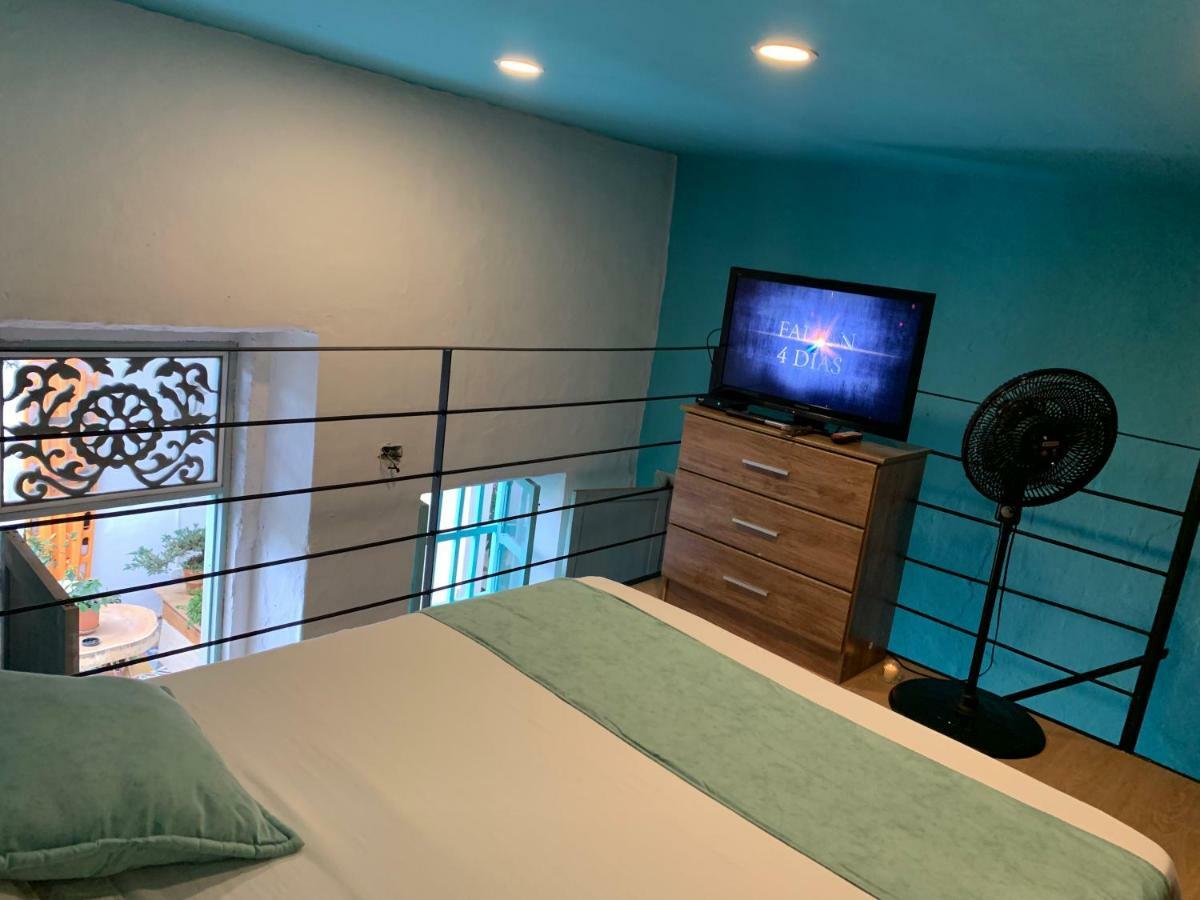 Moonshine Boutique Hostal Кали Экстерьер фото