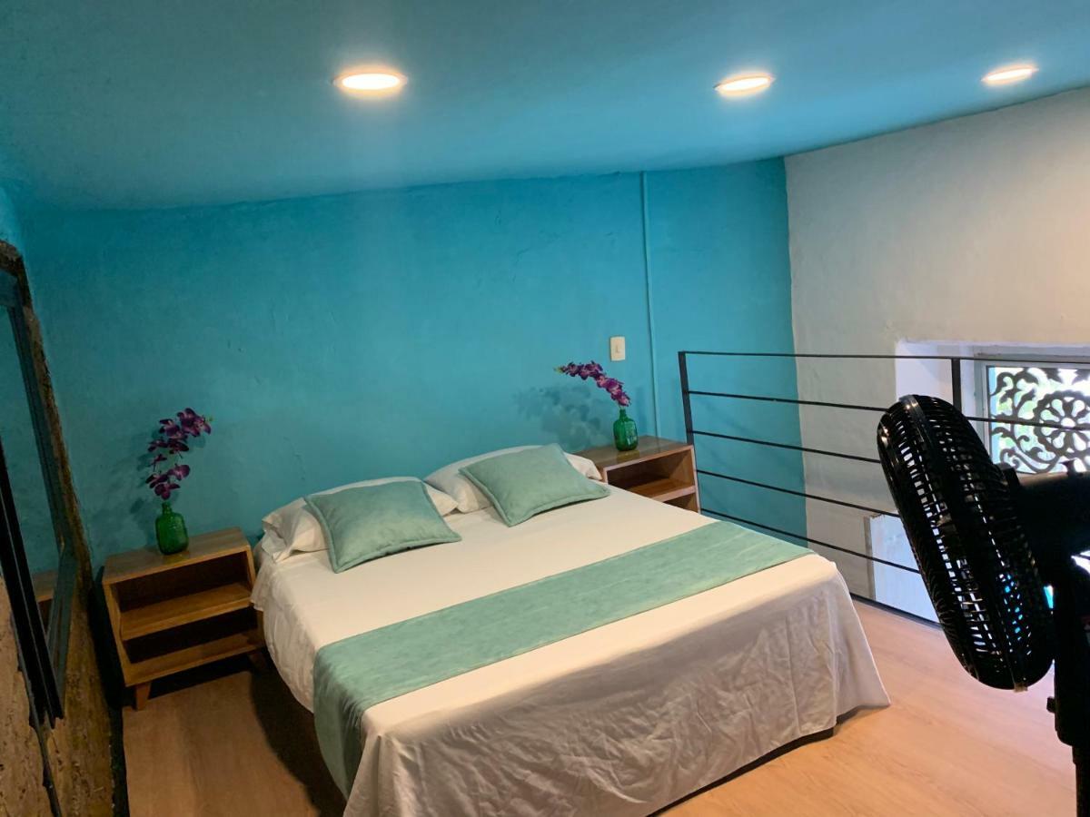 Moonshine Boutique Hostal Кали Экстерьер фото